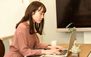テレワークでの女性の健康経営の課題。女性の健康を実現するポイント テレワークでの女性の健康経営の課題。女性の健康を実現するポイント