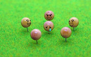 マタハラとは。原因やケース、改正法を知り、問題や対策を考える。 マタハラとは。原因やケース、改正法を知り、問題や対策を考える。